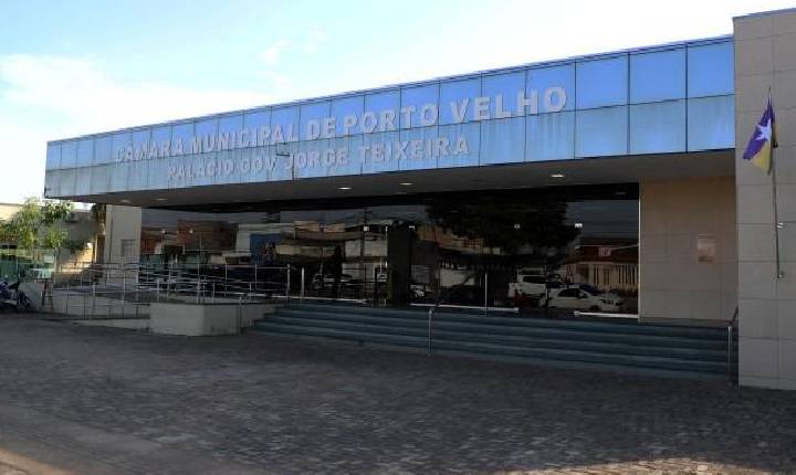 Política - Prefeito sanciona Lei que garante recomposição salarial de 4,26% a servidores da Câmara Municipal de Porto Velho