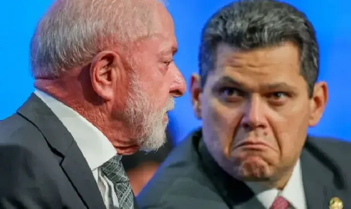 Política - Senador denuncia 