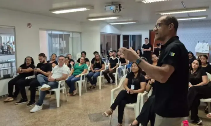 Prefeitura inicia ciclo de palestras sobre segurança no trânsito em empresas do município