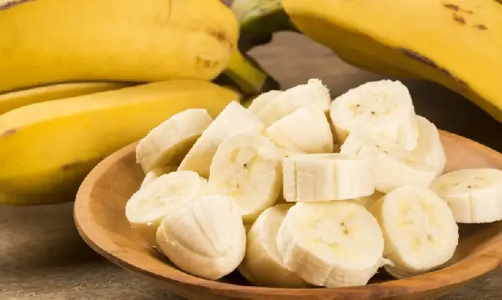 Quer emagrecer ou ter mais energia? Veja a melhor hora para comer banana