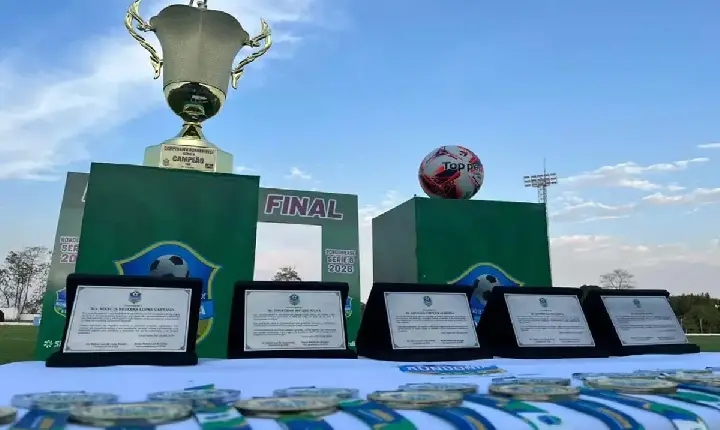 Reconhecimento-  Federação de Futebol presta homenagens antes da final do Rondoniense Série B