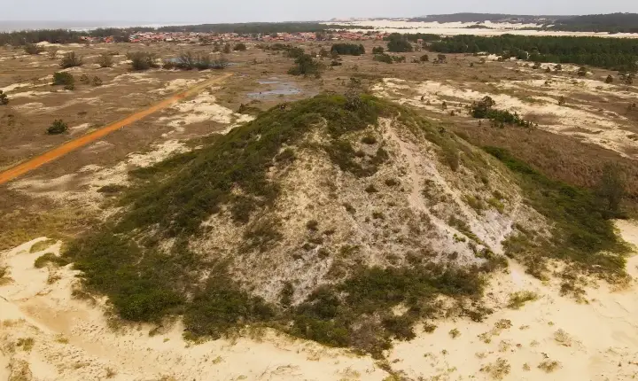 Reportagens - Mais antigos que as pirâmides, sambaquis do litoral sul de SC sofrem com falta de preservação