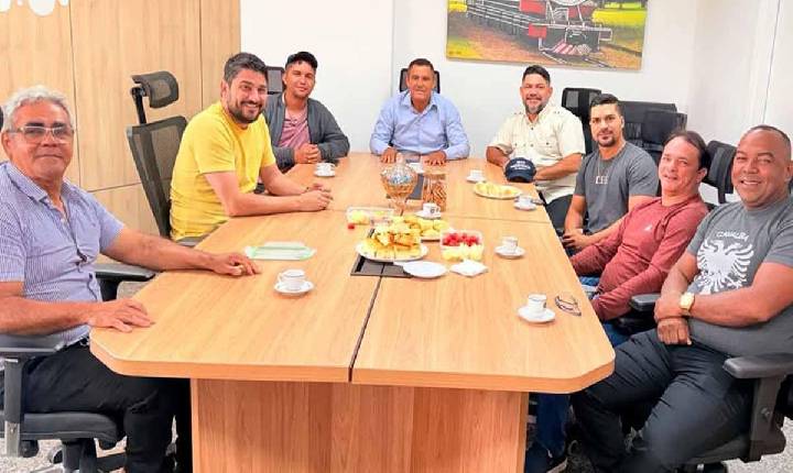 Reunião - Deputado Jean Mendonça articula ações para Candeias do Jamari e Porto Velho