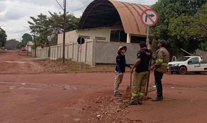 ROLIM DE MOURA - Motoristas devem ficar atentos à nova mão única em frente à Escola Maria Lira e à Creche Municipal