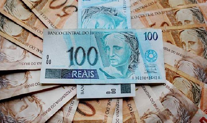 ROMBO - Dívida do Brasil bate novo recorde e passa dos R$9 trilhões