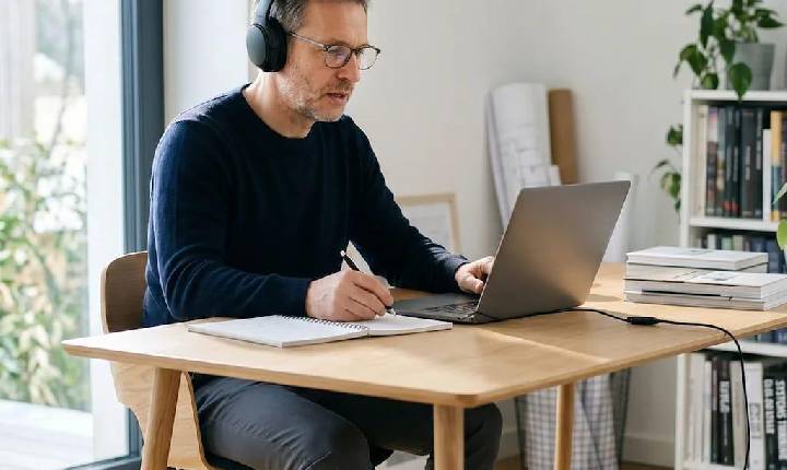  Rondonienses podem concorrer a 10 mil vagas em cursos gratuitos de inglês, espanhol e francês do Santander Fala Mundo 