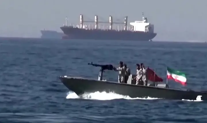 ROTA DO PETRÓLEO - Irã quer controlar entrada de navios e ter poder de intervenção em Ormuz, diz agência
