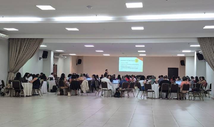 Sandra Miranda representa Rolim de Moura em oficina estadual e fortalece qualificação da Assistência Social