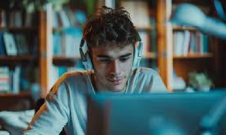  Santander oferece apoio financeiro para universitários no valor de R$ 3 mil no Rondônia 