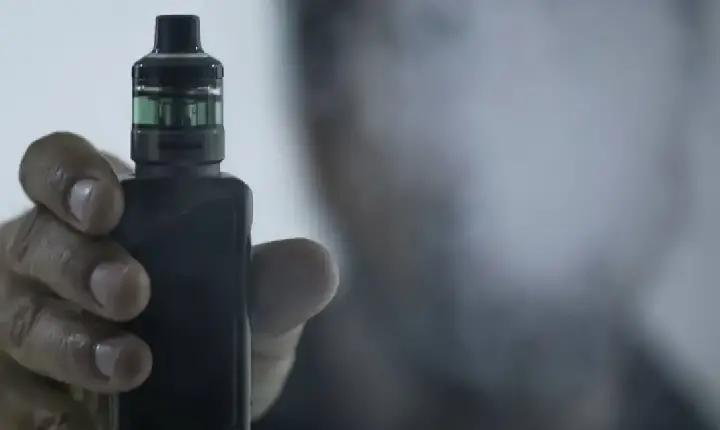 Saúde - Disfarces tecnológicos impulsionam uso de vapes por jovens