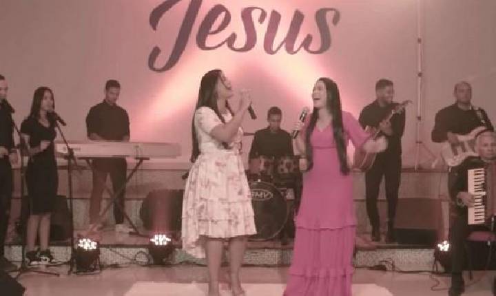 Sociedade - Morre conhecida cantora gospel aos 38 anos