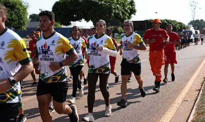 TRADIÇÃO - Após 14 anos, Corrida do Fogo Simbólico volta a percorrer o trajeto entre o Distrito do Iata e Guajará-Mirim