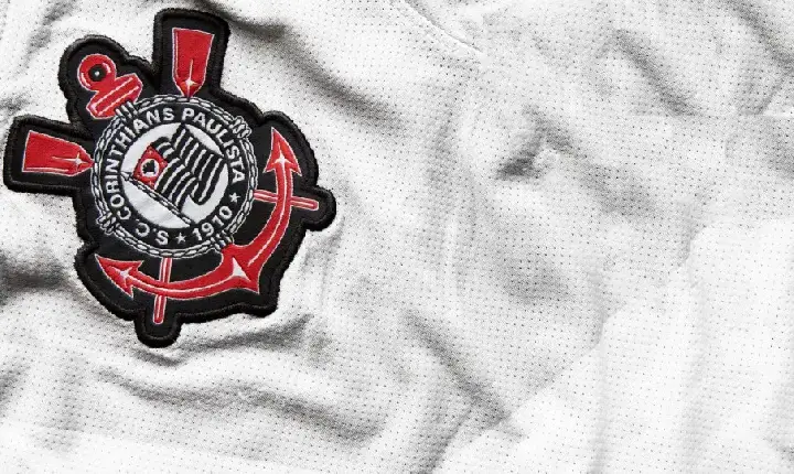 Vice do Corinthians pede afastamento em meio a denúncia sobre 'caso Nike'