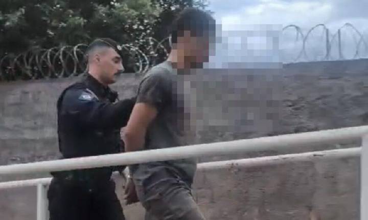VÍDEO - Homem tenta matar dono de espetinho com 5 facadas após discussão em Rondonópolis; vídeo