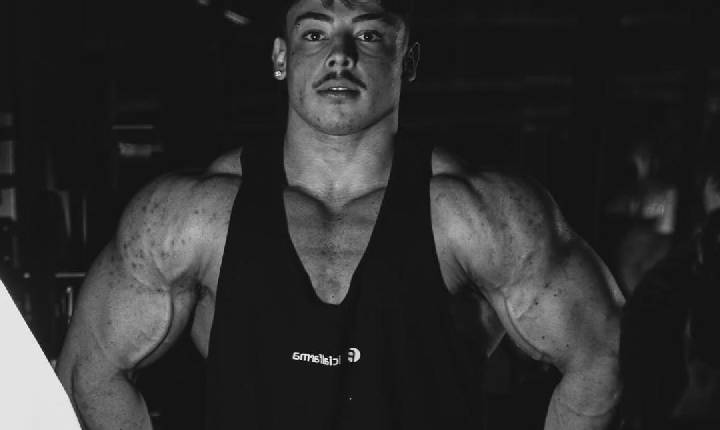VÍDEOS - Luto no fisiculturismo - Fisiculturista e influenciador brasileiro, Gabriel Ganley, morre aos 22 anos