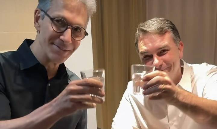 VÍDEOS - Será que vem? - Flávio e Zema aparecem juntos e agitam as redes: ‘A dupla que eu quero’