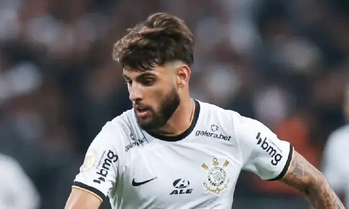 Yuri treinou finalização com Diniz antes de volta artilheira