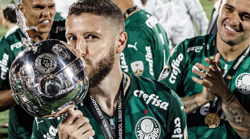 FUTEBOL  Zé Rafael celebra renovação de contrato com o Palmeiras até 2025