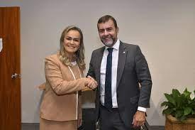 Miliciano que fez campanha para ministra foi mencionado em relatório de CPI