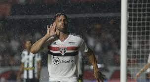 Calleri marca e encerra jejum de onze partidas no São Paulo