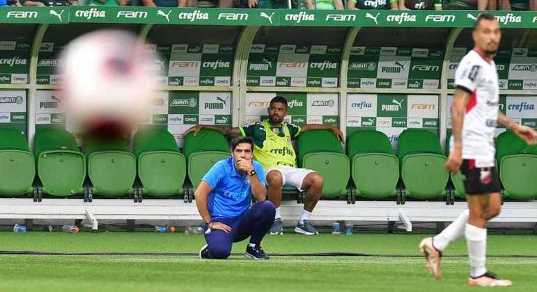 Abel Ferreira celebra vitória e agradece homenagem: 'Sou palmeirense desde que cheguei'