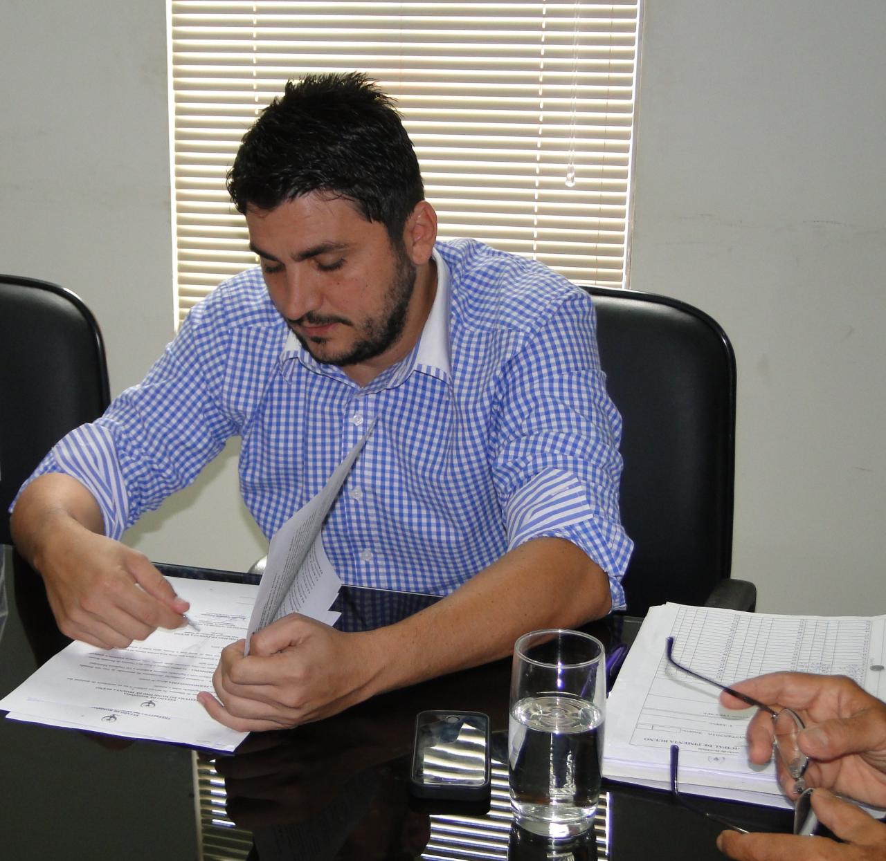 Jean Mendonça solicita ao DER manutenção de rodovias