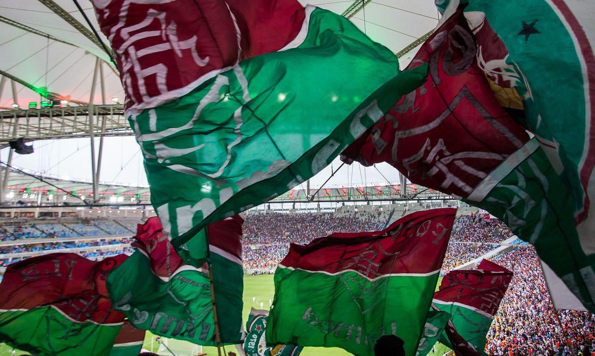Fluminense mede forças com Bahia, invicto há três jogos no Brasileirão