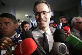 POLÍTICA - PT debocha de Dallagnol por cassação na Câmara