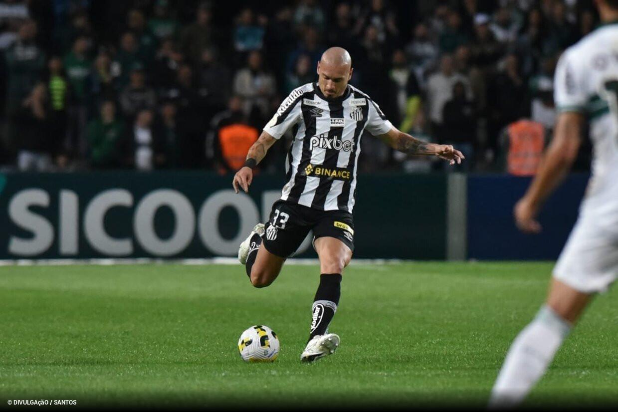 Santos rescinde com Maicon e abre caminho para acerto com o Vasco  Texto retirado de ogol.com.br https://www.ogol.com.br