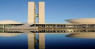 Senado avalia projeto de lei para jornada de trabalho de 36 horas semanais