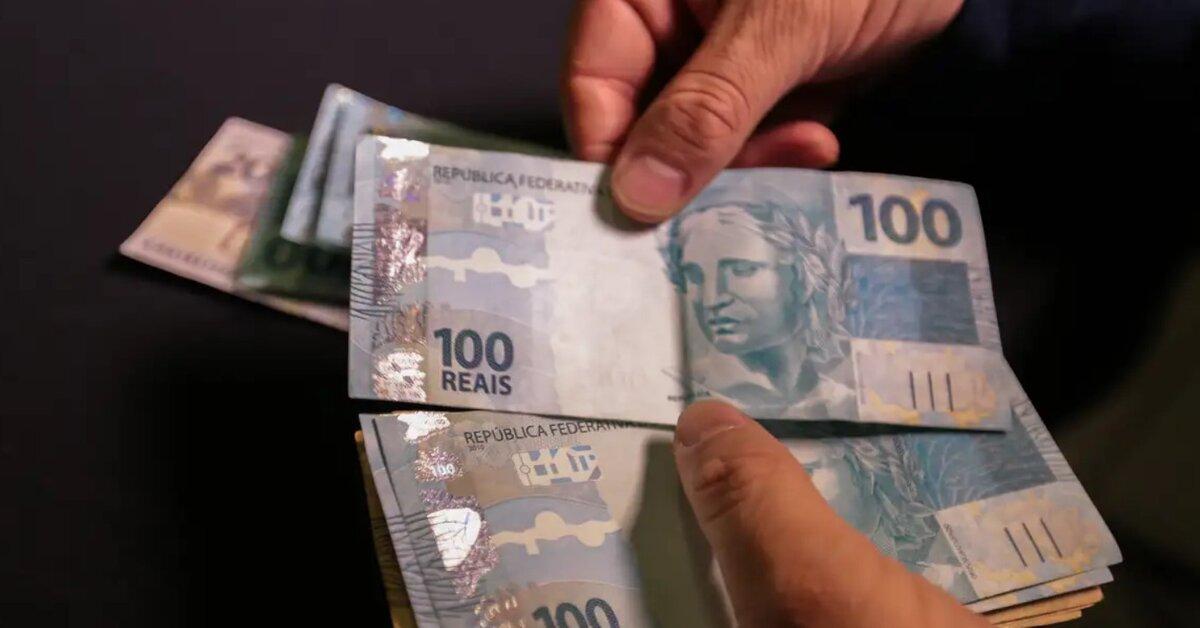 Brasil - Saque do Abono PIS/Pasep 2024: 1,7 milhão de trabalhadores já podem sacar