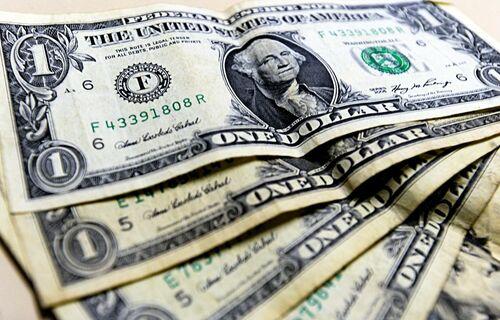 ECONOMIA | DÓLAR Dólar: moeda está cotada a R$ 4,97
