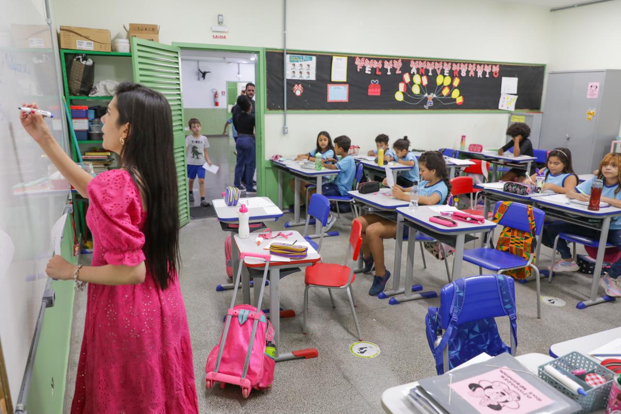 Economia - Prévia da inflação avança 0,78% em fevereiro com reajustes na educação