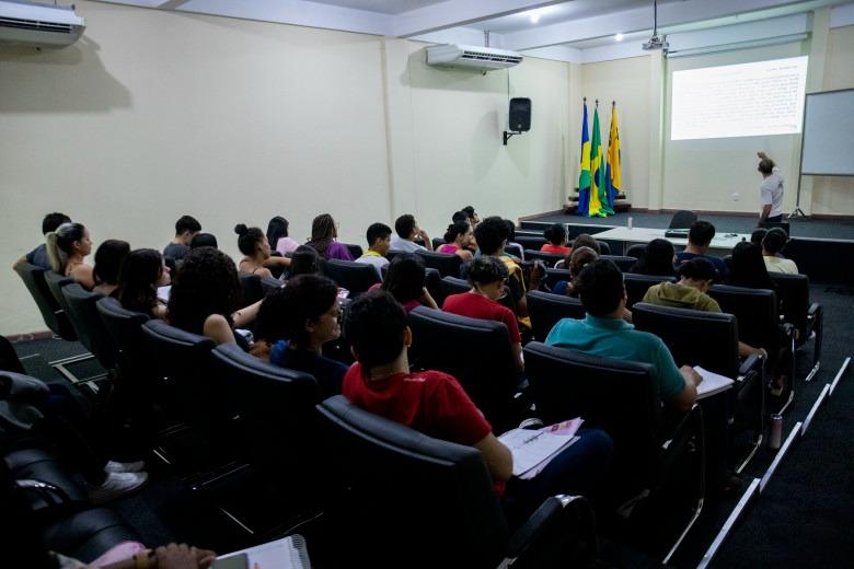 Edital seleciona gestores da rede municipal para Curso de pós-graduação em Gestão Escolar