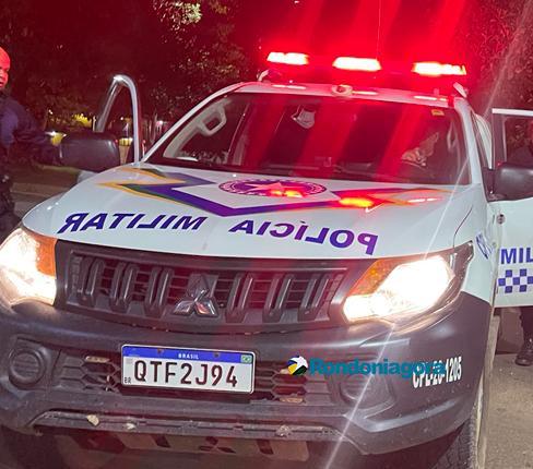 Polícia - Bandidos invadem casa, fazem família refém e fogem com celulares e moto