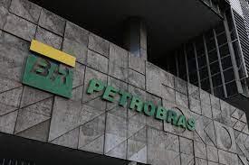 Alto escalão da Petrobras devolveu R$279 milhões e confessou corrupção