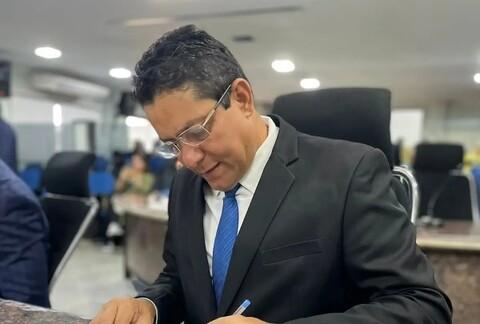 Cenário Político-O alto custo político para ajudar o vereador Marcelo Reis a concorrer esse ano