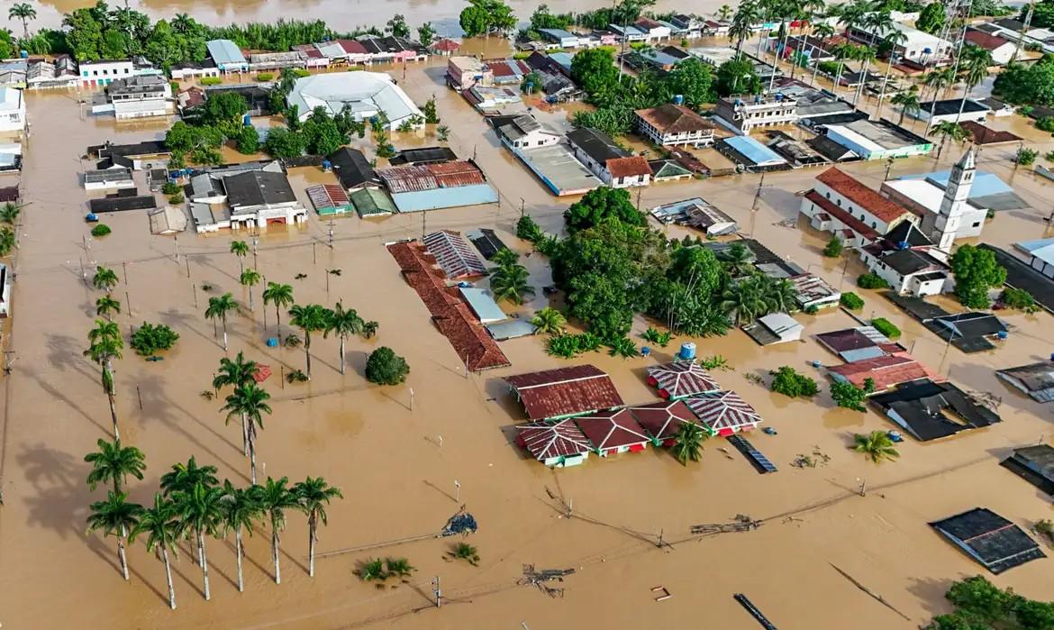 Cidades- Rio Acre chega a 17,63 metros e caos no estado aumenta; força-tarefa federal chega na segunda