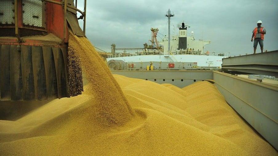 COTAÇÕES - Soja: cenário fundamental pressiona mais uma vez e Chicago devolve ganhos