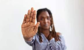 Direitos Humanos- A cada 24 horas, ao menos oito mulheres são vítimas de violência