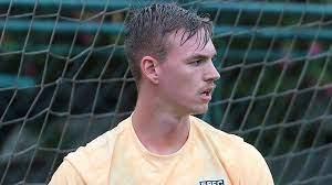 Esportes-Goleiro do São Paulo é internado por bolada em treino