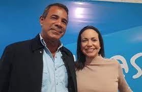 Maduro sequestra diretor de campanha de Corina Machado