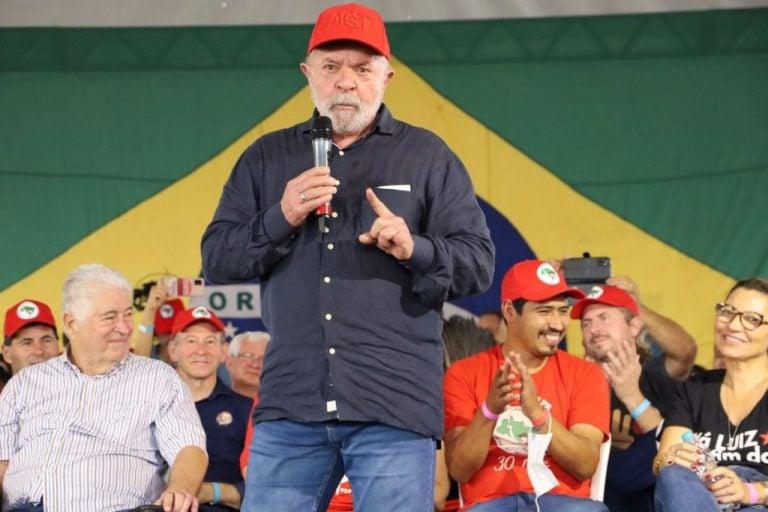 MST acusa Lula de lentidão e invade fazenda em Minas
