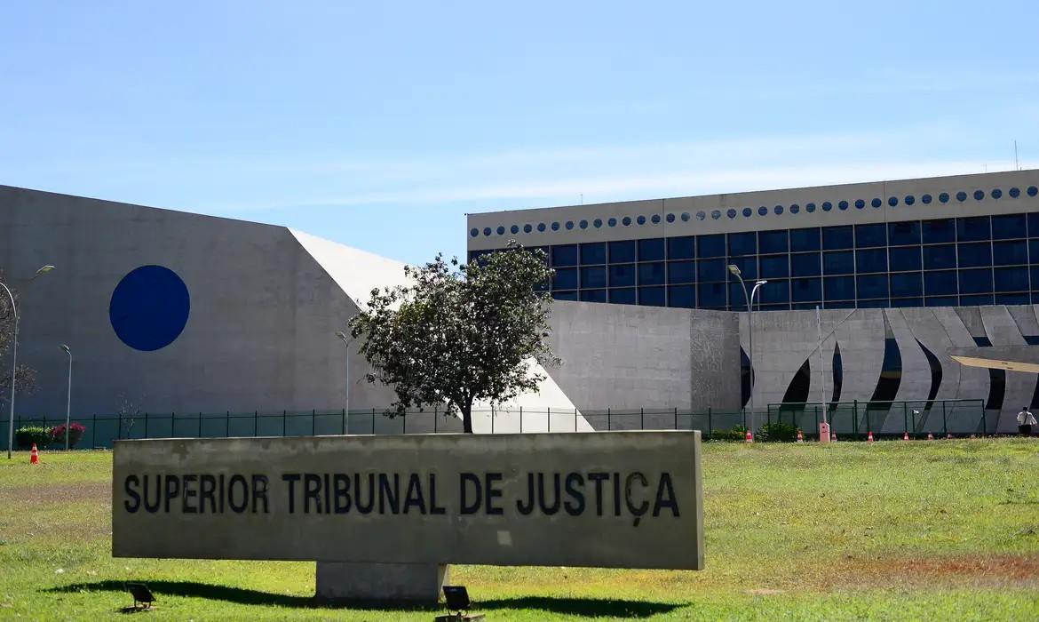 Nacional-STJ afasta estupro em caso de menina de 12 anos que engravidou