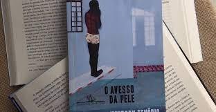 Paraná recolhe livros com trechos de sexo explícito das escolas