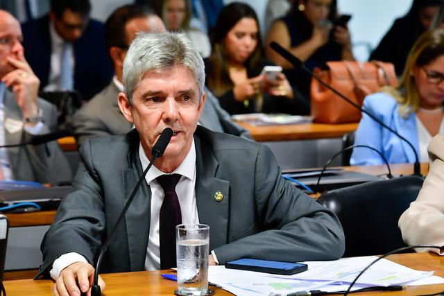 Política-Senador Jaime Bagattoli é relator de projeto que permite a empresas estrangeiras executarem voos domésticos no país