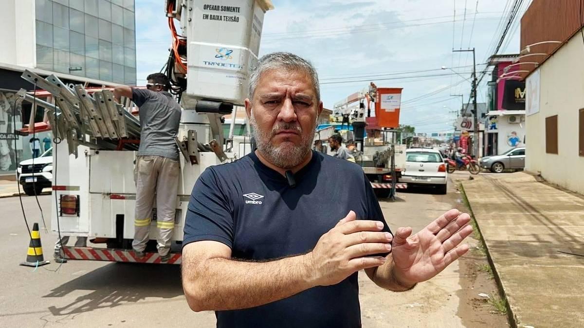 Política  Troca de luminárias na avenida Calama promove segurança e bem-estar, atendendo pedido do vereador Everaldo Fogaça