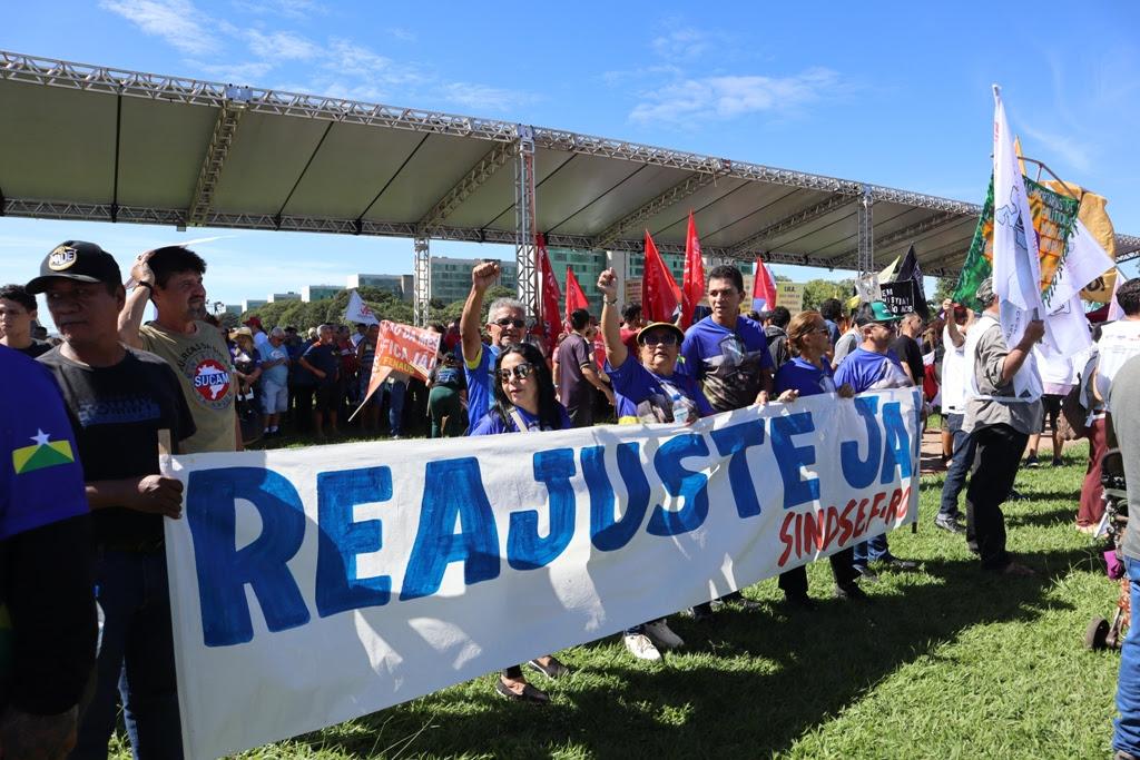 Geral - Sindsef afirma que a luta não encerra com assinatura do termo que reajusta auxílios