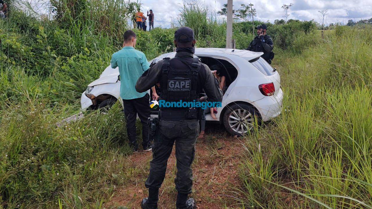 Polícia - Motorista fica gravemente ferida em campotamento na Estrada da Penal, em Porto Velho
