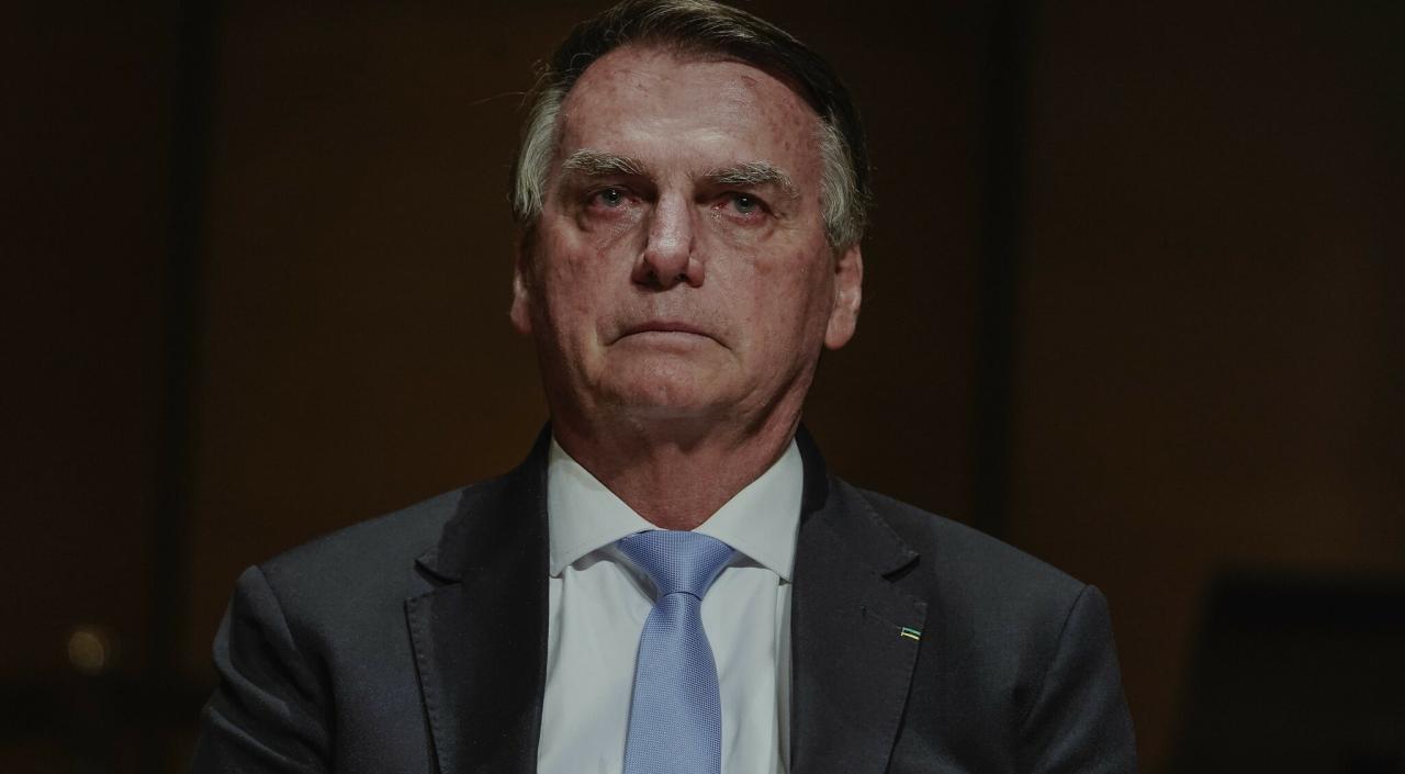 Brasil - Bolsonaro segue internado sem previsão de alta